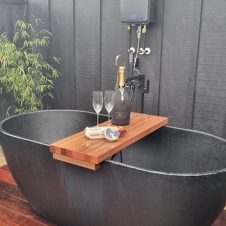 Bach22 Rustic Romantic Getaway Te Puna 외부 사진